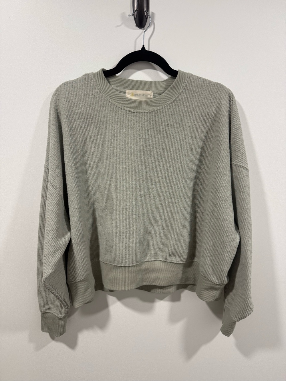 Ocean Drive Light Sage /Gray Cropped 100% Cotton Knit Crewneck Sweatshirt